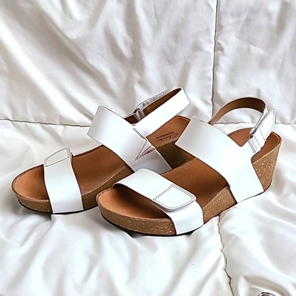 Clarks White Sandles